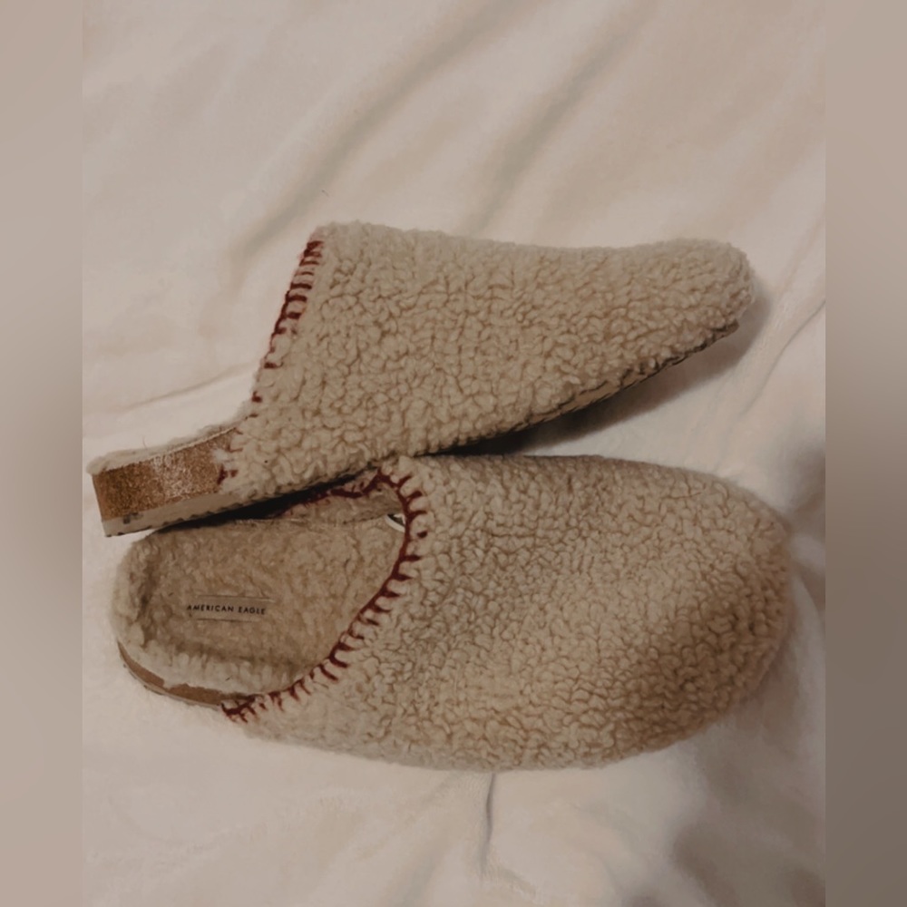 american eagle slipper shoes
